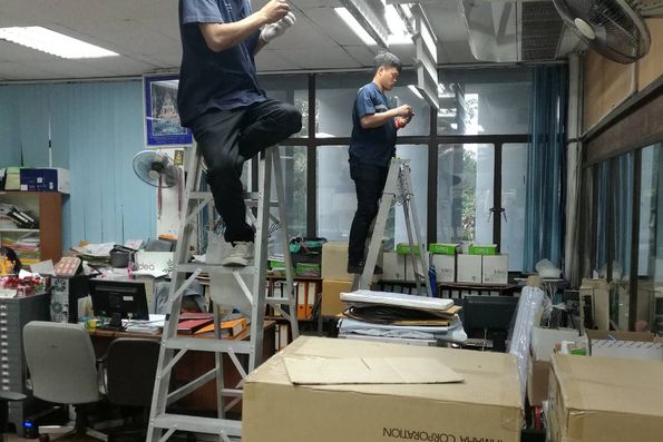 เปลี่ยนหลอดไฟเป็นหลอด LED